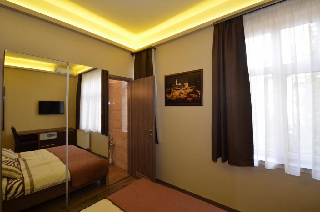 Fig Tree House Apartment Budapest Luaran gambar